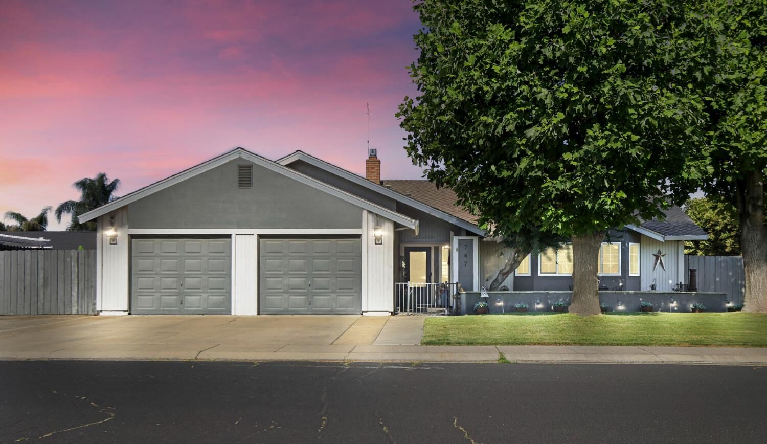 Property Photo:  747 Foxfire Drive  CA 95337 