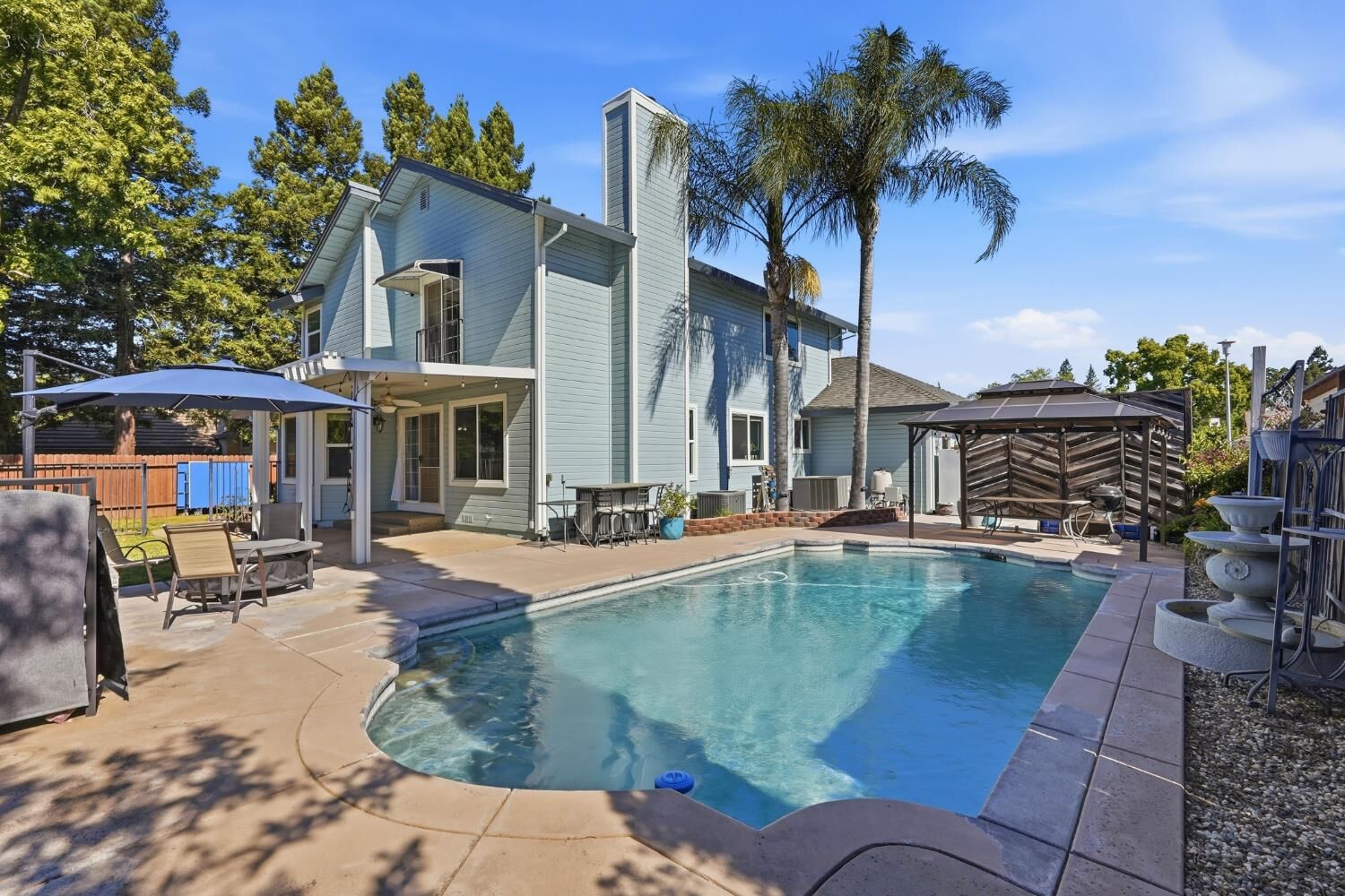Property Photo:  8510 Diamond Oak Way  CA 95624 
