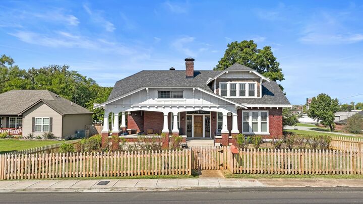 Property Photo: 527 Deery St TN 37160