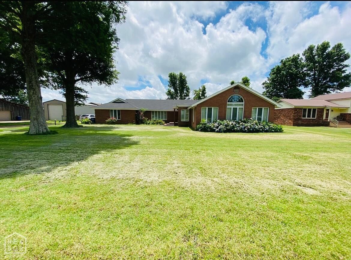 Property Photo:  205 W Riverside  AR 72365 