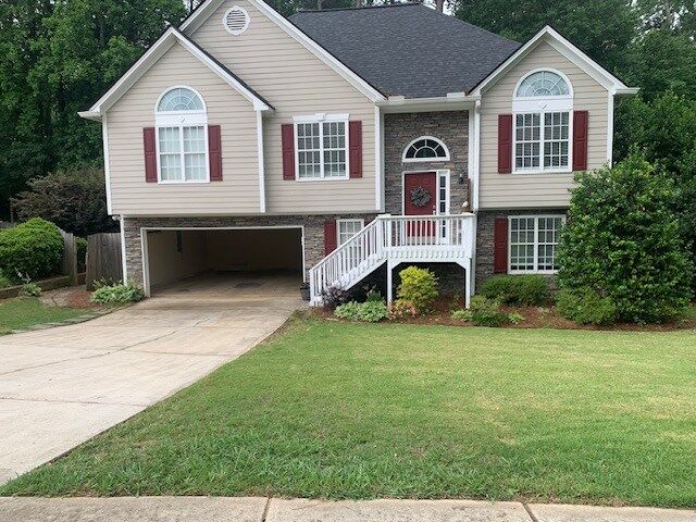 Property Photo: 3434 English Oaks Drive GA 30144