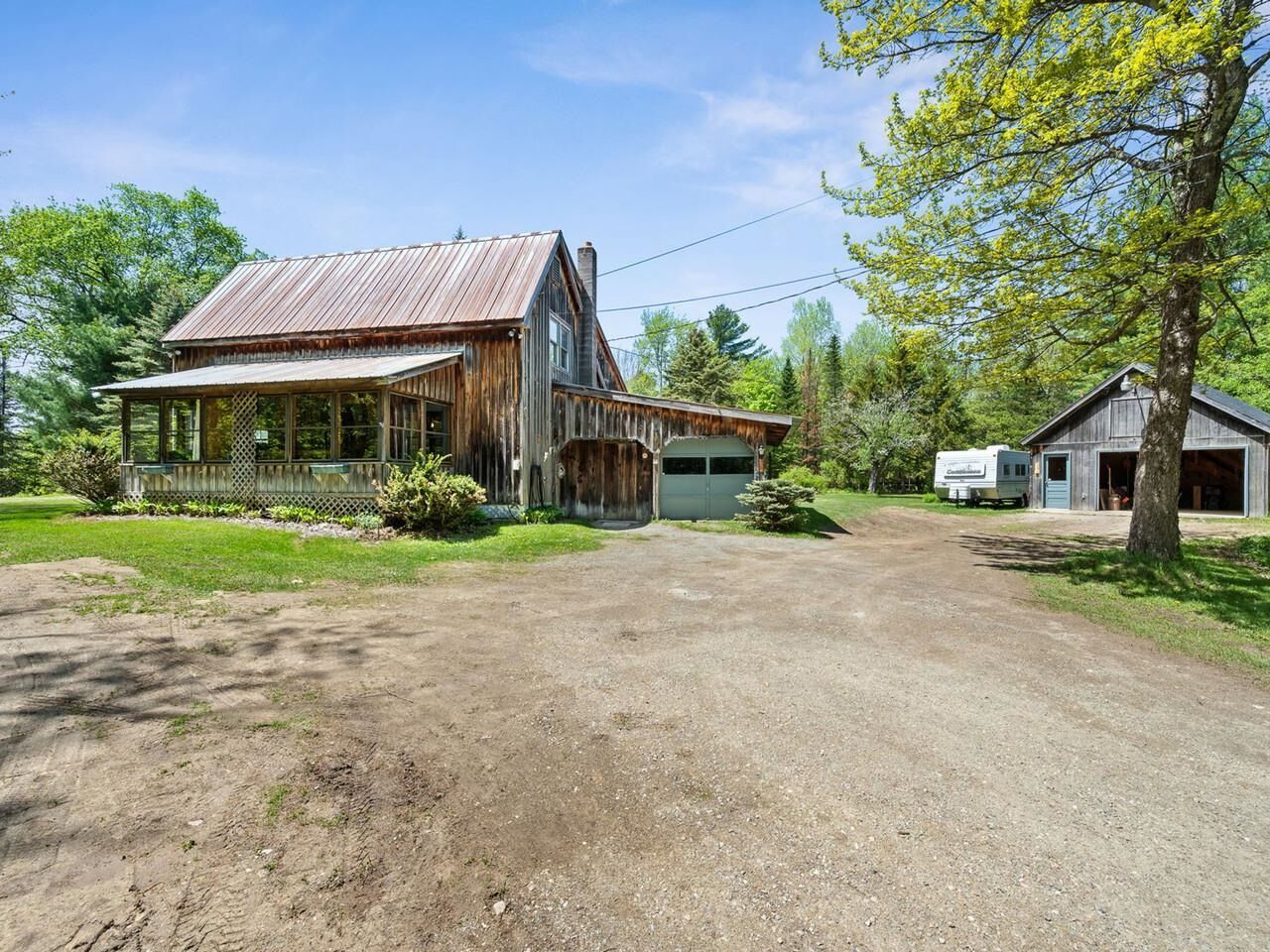 Property Photo:  842 County Road  VT 05443 