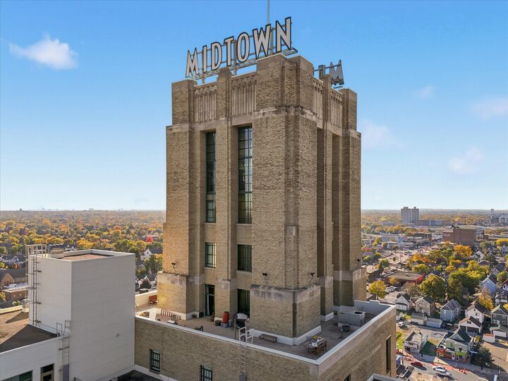 Property Photo: 2929 Chicago Avenue 1002 MN 55407