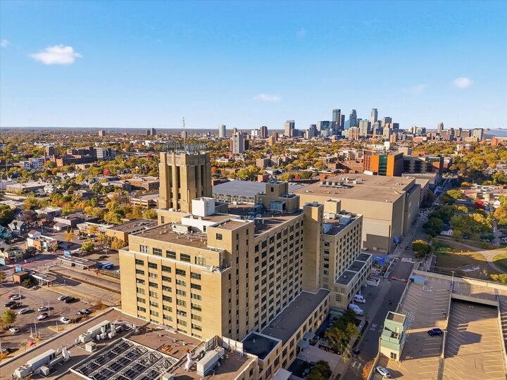 Property Photo: 2929 Chicago Avenue 1002 MN 55407