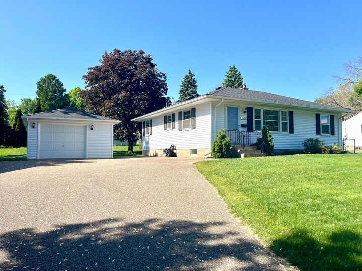 Property Photo: 3752 Upper 73rd Street E MN 55076