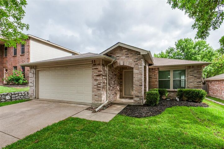 Property Photo:  2508 Clear Brook Drive  TX 75071 