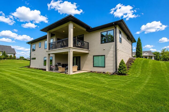 Property Photo:  204 Pinewood Park  SD 57038 
