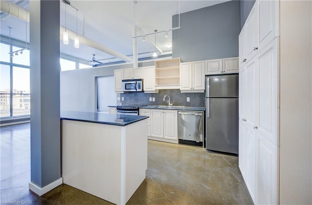 Property Photo:  404 King Street W 526  ON N2G 4Z9 