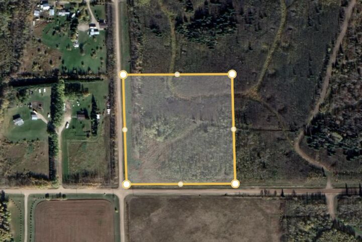 Property Photo: 744 Township AB T0H 3C0