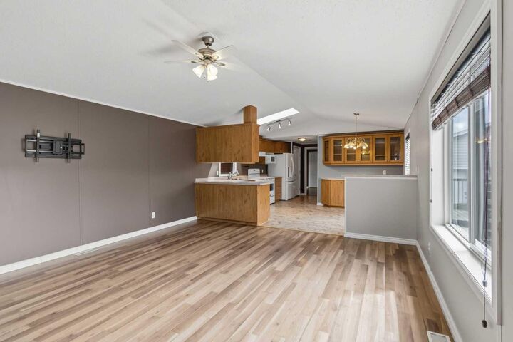 Property Photo:  192 Mitchell Drive  AB T9K 2P1 