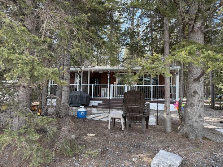 Property Photo:  1 Timber Trail  AB T0M 1X0 