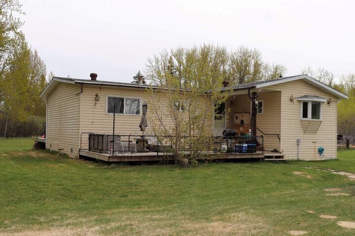 54525 Range Road 142B — photo 1