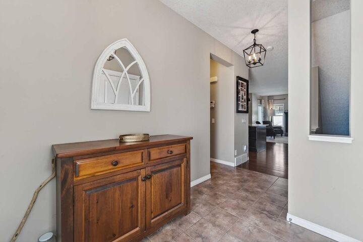 Property Photo:  183 Reunion Grove NW  AB T4B 0Z3 