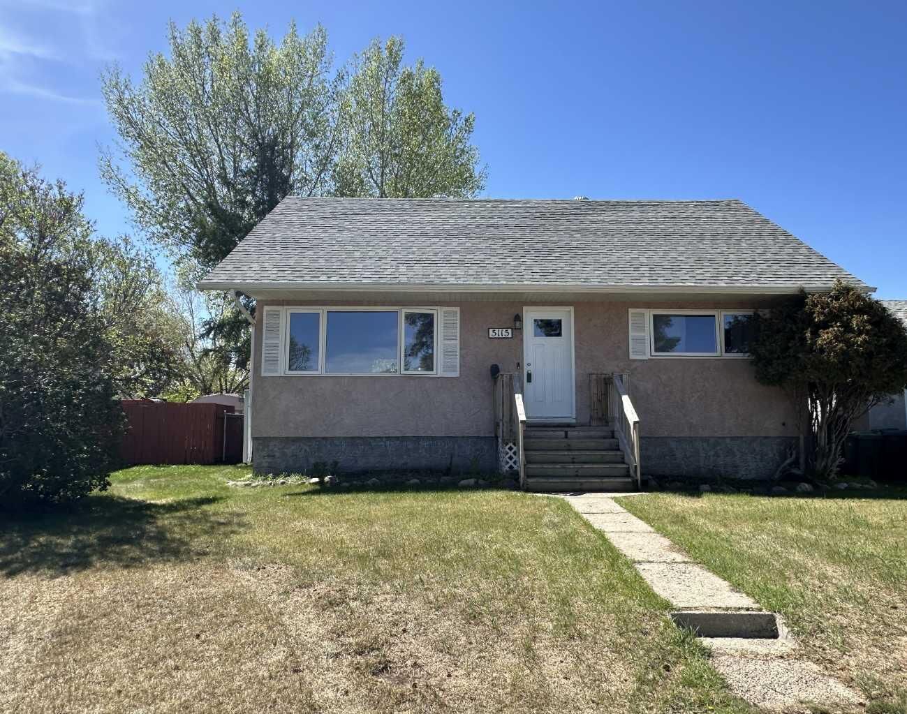 Property Photo:  5115 61 Avenue  AB T4J 1E8 