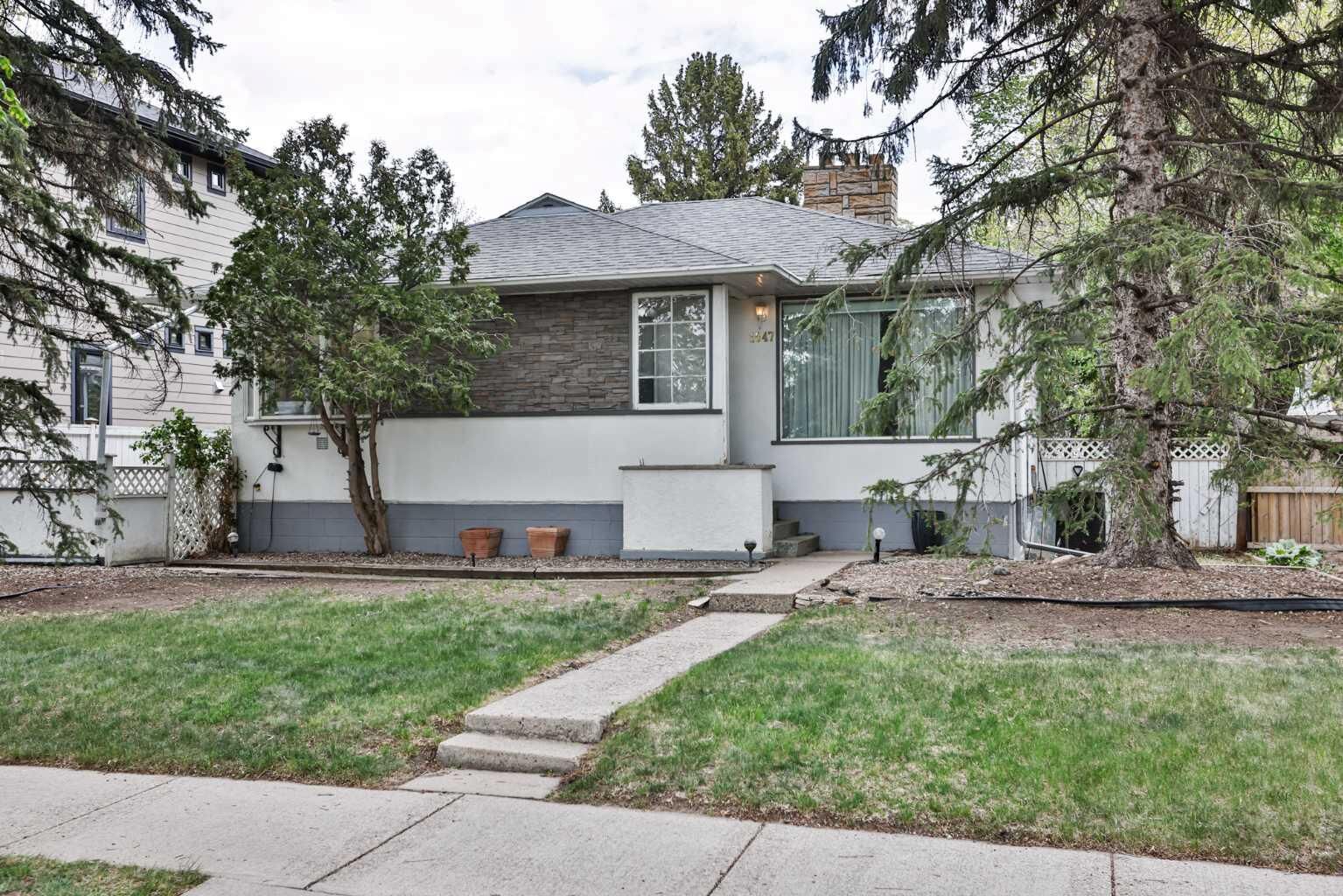 Property Photo:  1047 16 Street S  AB T1K 1X3 