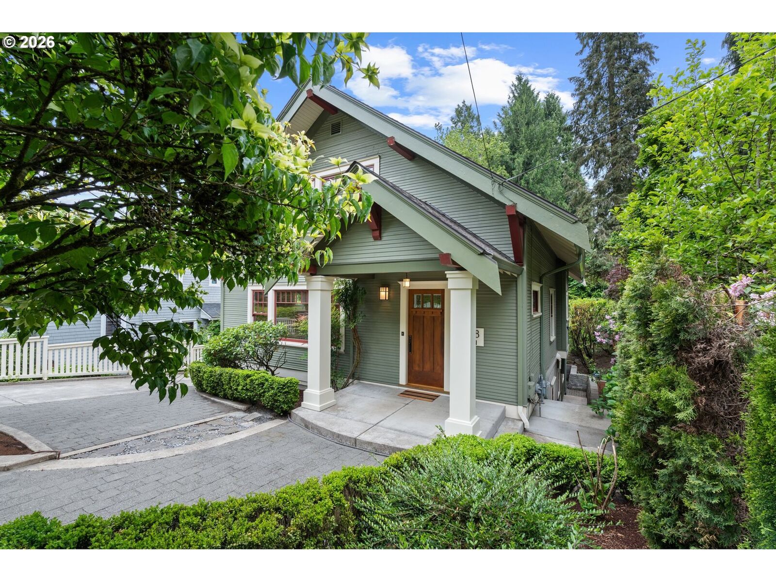Property Photo:  2328 SW Broadway Dr  OR 97201 