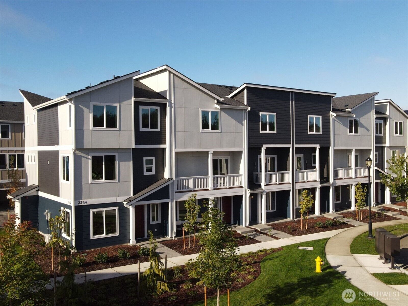 Property Photo:  32374  Vine Avenue SE  WA 98010 