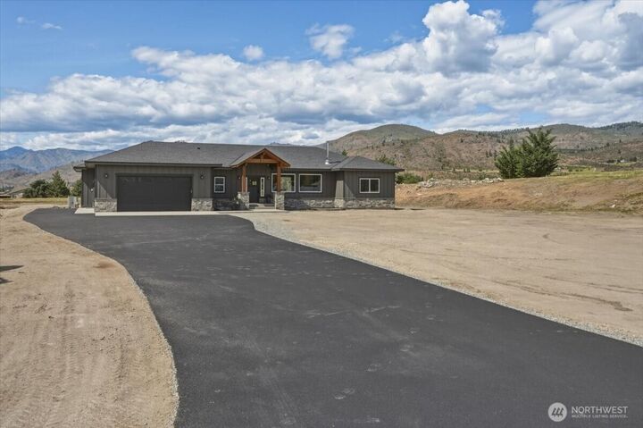 Property Photo: 110 Slide View Lane WA 98831