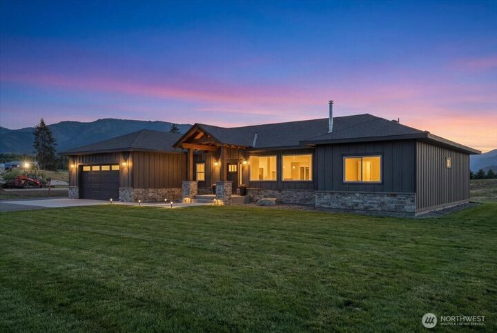 Property Photo:  110  Slide View Lane  WA 98831 