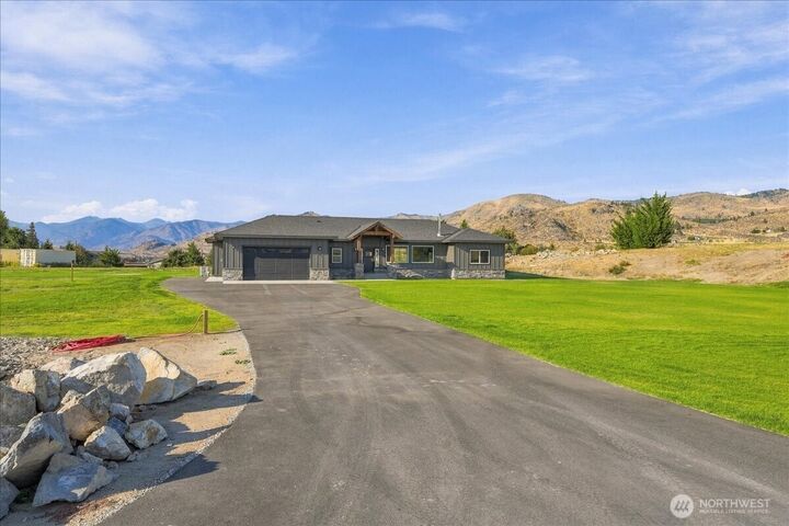 Property Photo:  110  Slide View Lane  WA 98831 