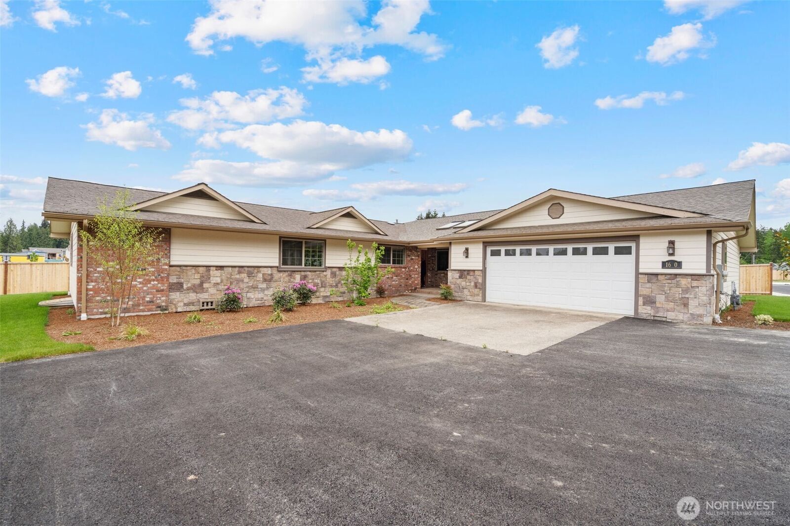 Property Photo: 1630 Danner Lane NE WA 98156