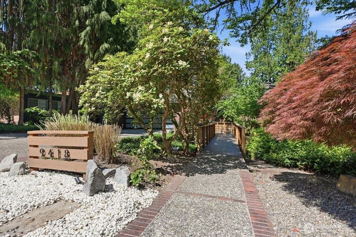 Property Photo: 9418 Odin Way WA 98011