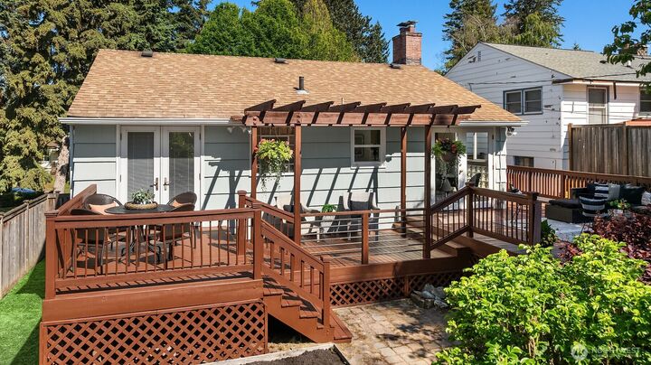 Property Photo: 4007 49th Avenue SW WA 98116
