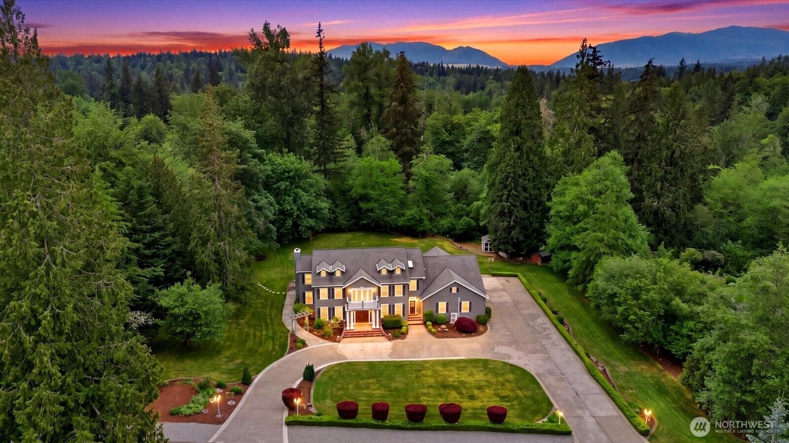 Property Photo:  21410 SE 215th Street  WA 98038 