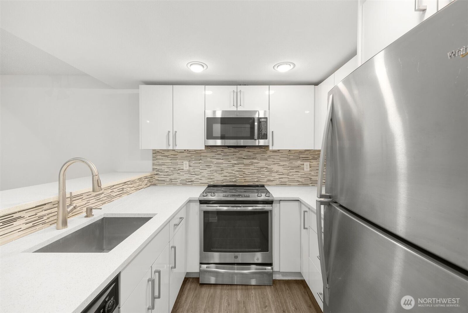 Property Photo:  13717  Linden Avenue N 221  WA 98133 