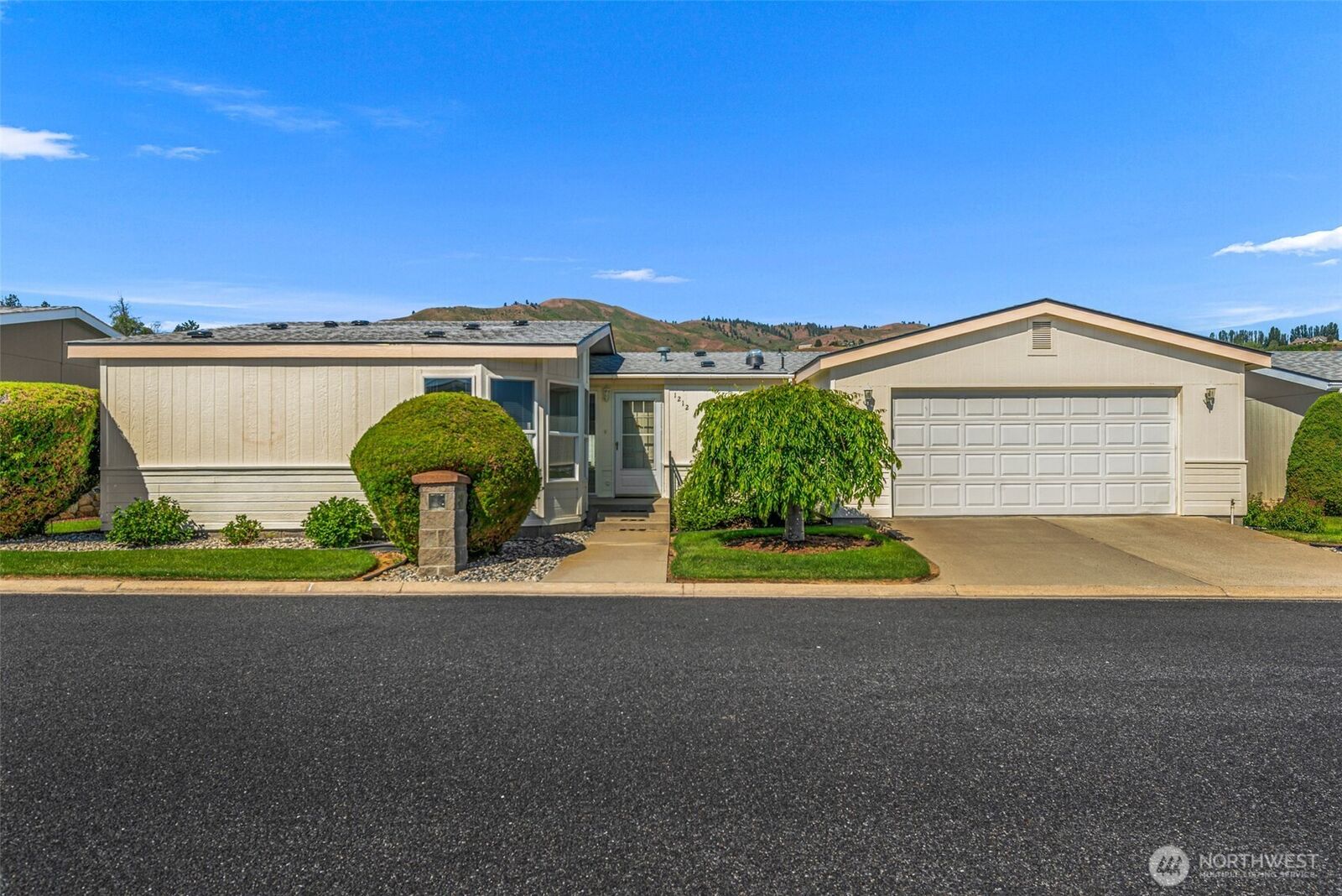 Property Photo:  1212  Woods Street  WA 98801 
