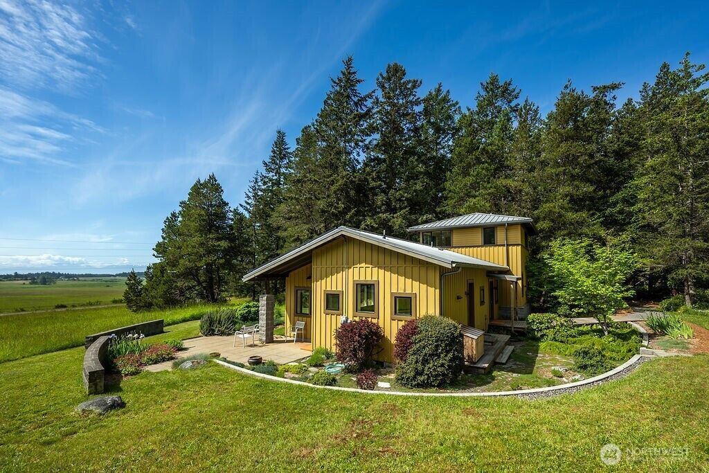 Property Photo:  72  Davies Drive  WA 98261 
