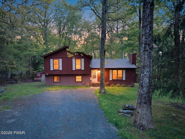 Property Photo:  124 Pine Tree Road  PA 18458 