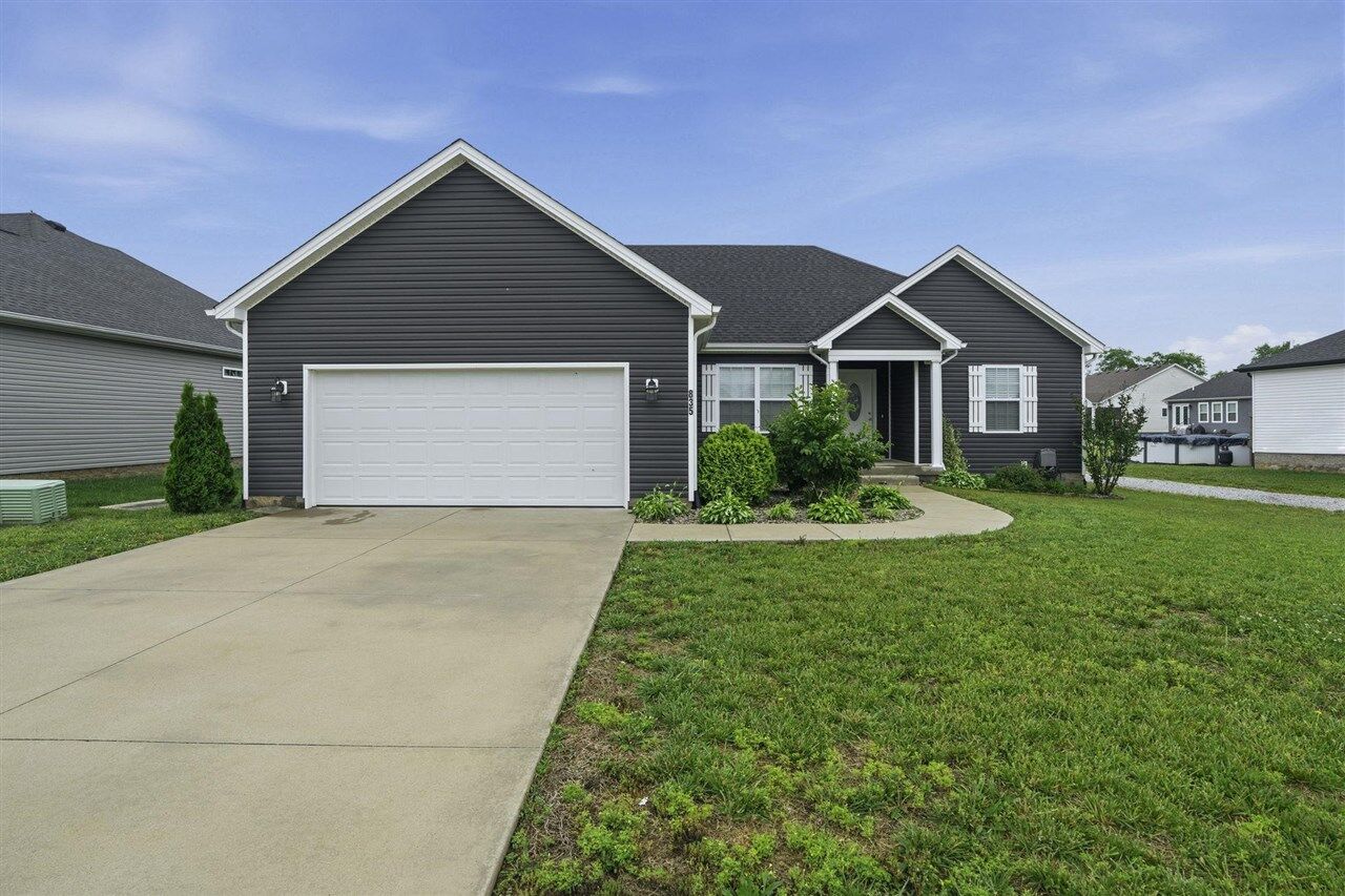 Property Photo:  835 China Tree Way  KY 42101 
