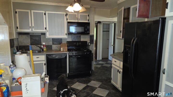 Property Photo:  87 Oxford Drive  CT 06118 
