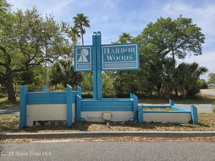 Property Photo:  505 Landings Way  FL 32952 