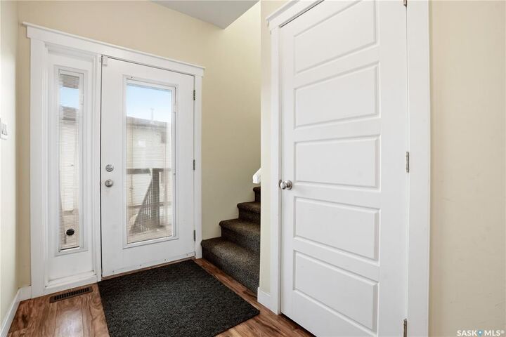 Property Photo: 3960 7th Avenue E 4 SK S4N 7L9
