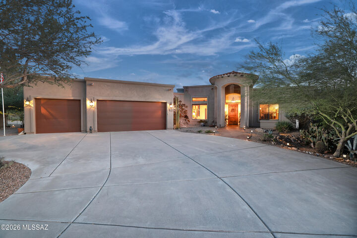 Property Photo:  5251 W Desert Falcon Lane  AZ 85742 