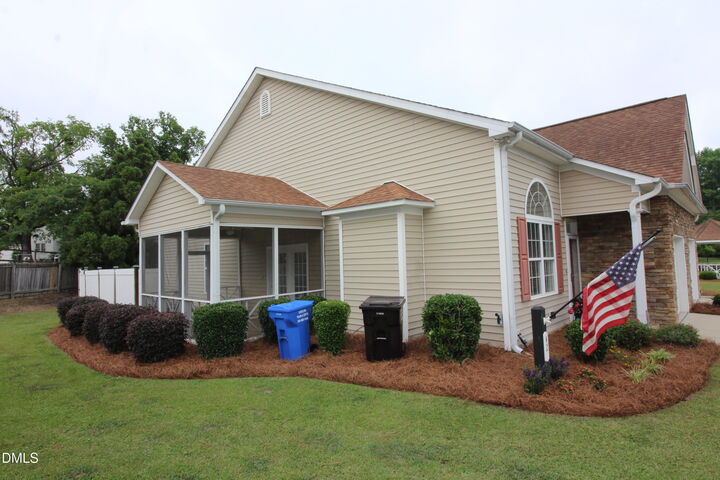 Property Photo:  42 Old Trestle Court  NC 27501 