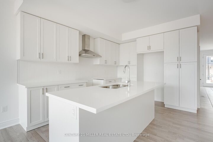 Property Photo:  2273 Turnberry Road 31  ON L7M 2B2 