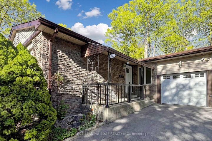 Property Photo:  323 Waratah Avenue  ON L3Y 5J3 