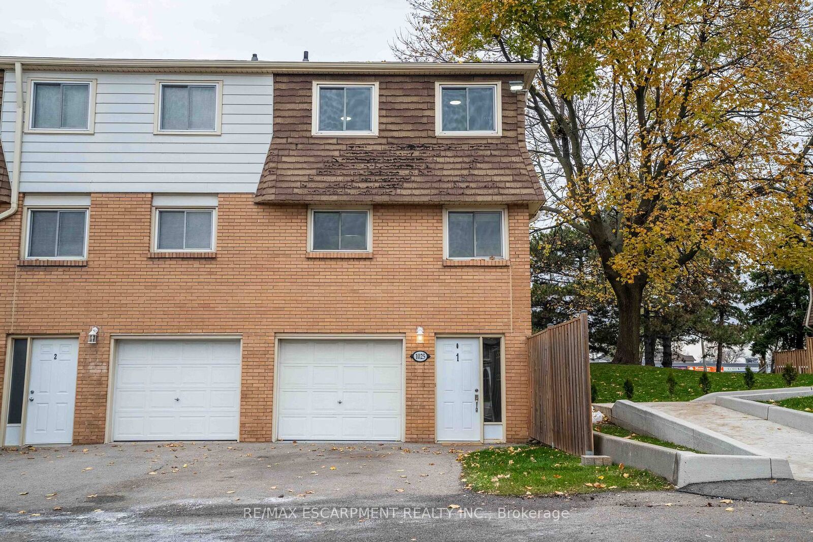 Property Photo: 1025 Upper Gage Avenue 1 ON L8V 4L2