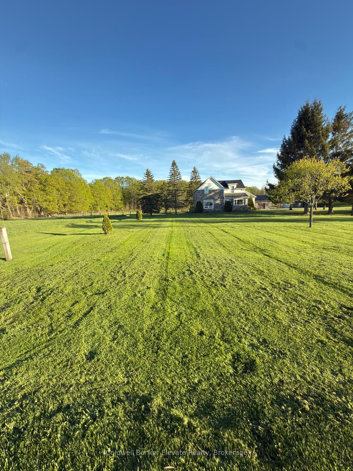 Property Photo:  441408 Concession 21 N/A  ON N0H 2T0 
