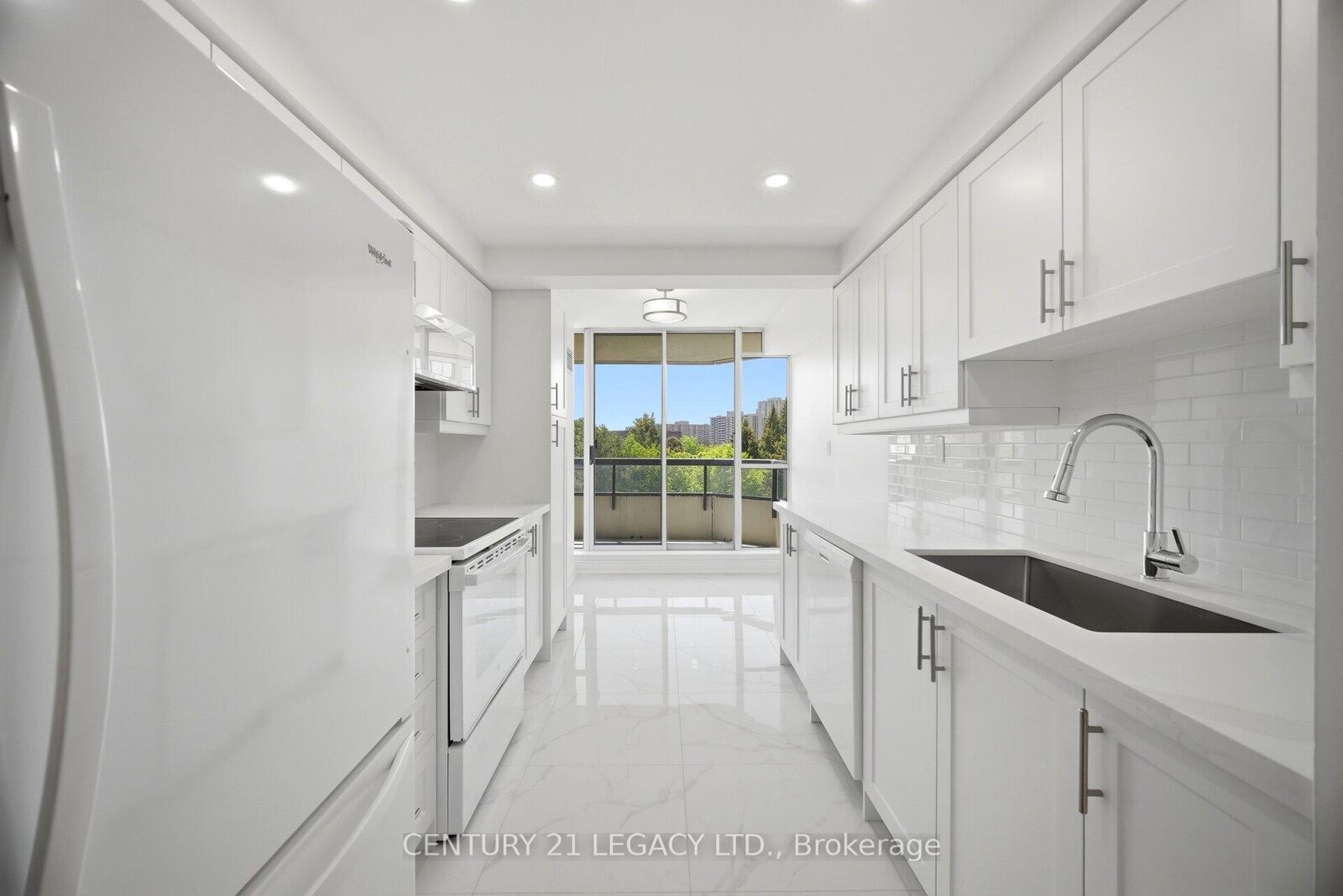 Property Photo: 24 Hanover Road 404 ON L6S 5K8