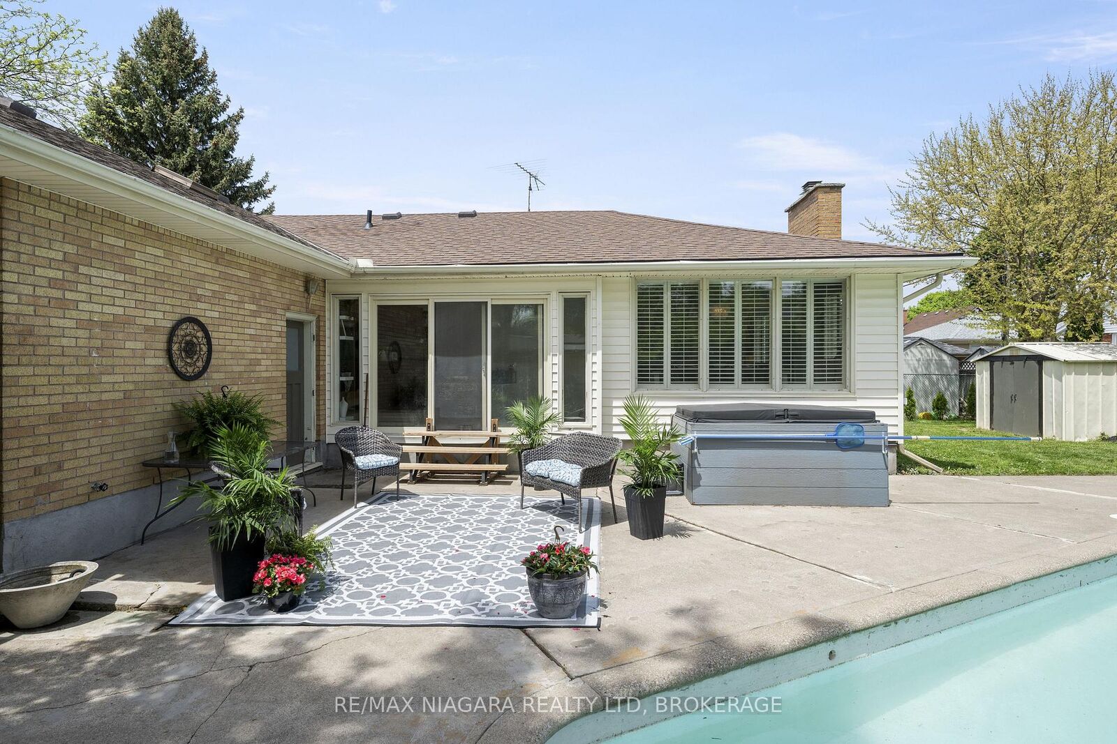 Property Photo: 4 Mackie Street ON L2N 5N5