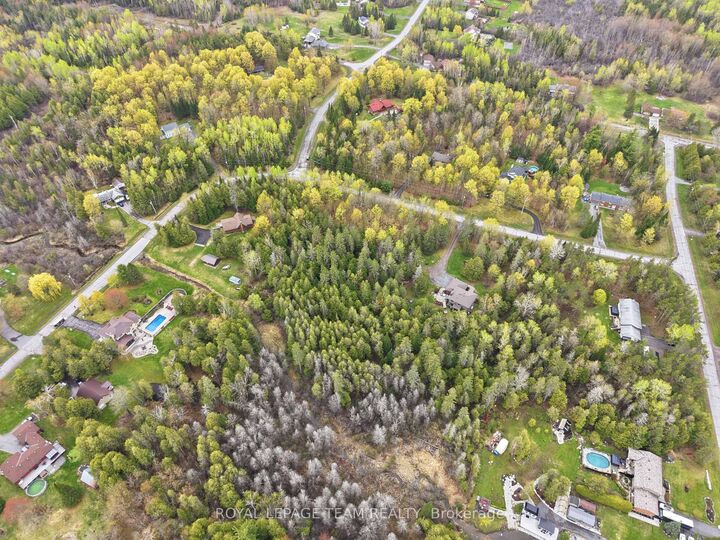 Property Photo:  105 Pleasant Creek Drive  ON K0A 1L0 