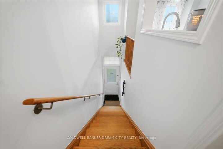 Property Photo: 559 Midland Avenue ON M1N 4E8