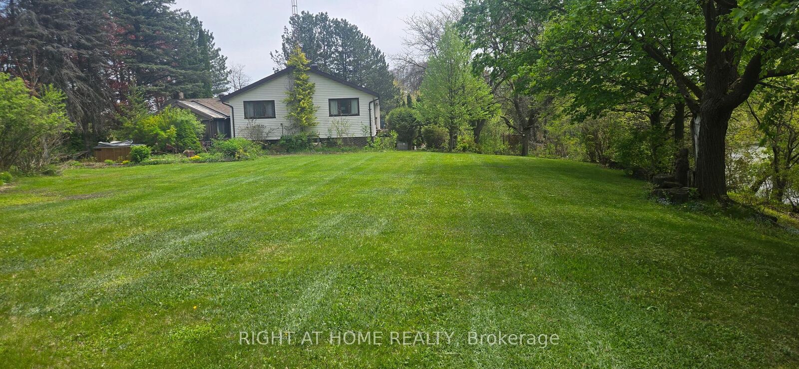 Property Photo: 16140 Mount Hope Road ON L7E 3K7