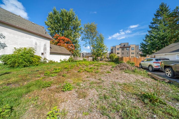Property Photo:  58 Scott Street  ON L3V 4R4 