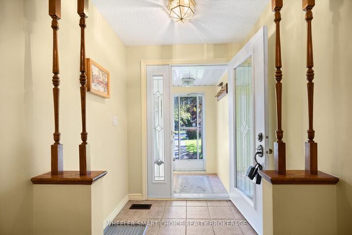 Property Photo: 37 Dickinson Drive ON K0C 1M0