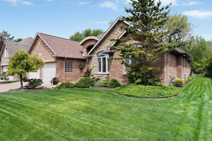 Property Photo: 1006 Chelsea Park Way ON N0R 1A0